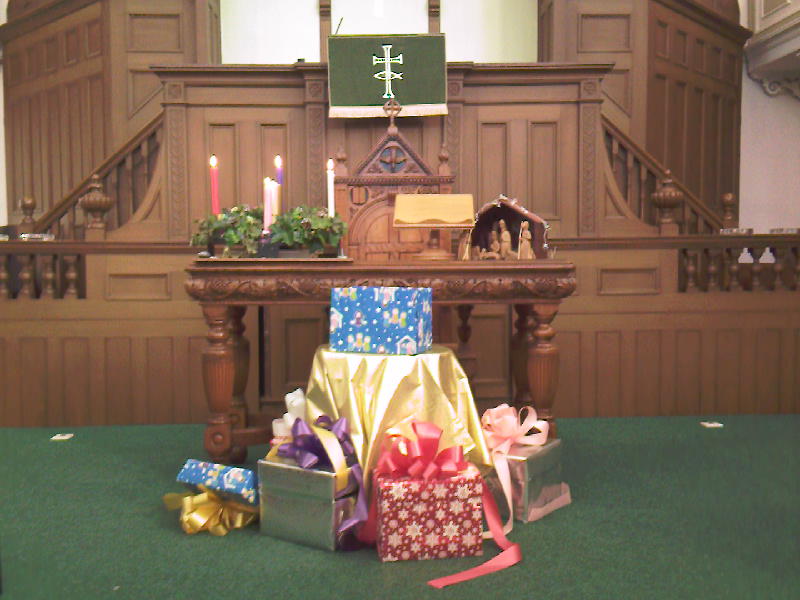 Advent Wreath, Christmas Boxes & Carved Nativity